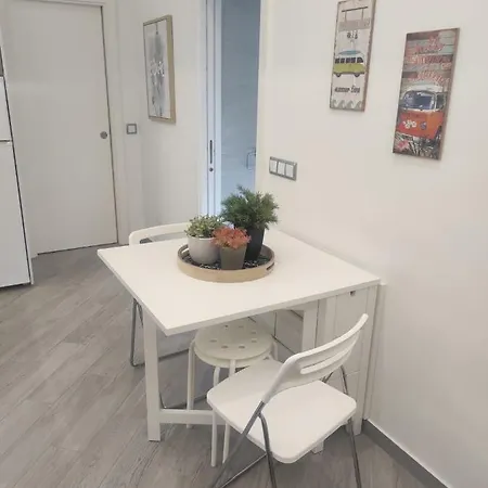 Light Wave Center 50m Apartman Nazaré