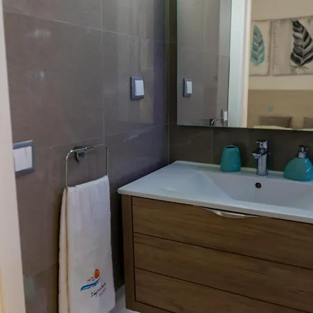 Light Wave Nazare Suite 50M Beach Apartment